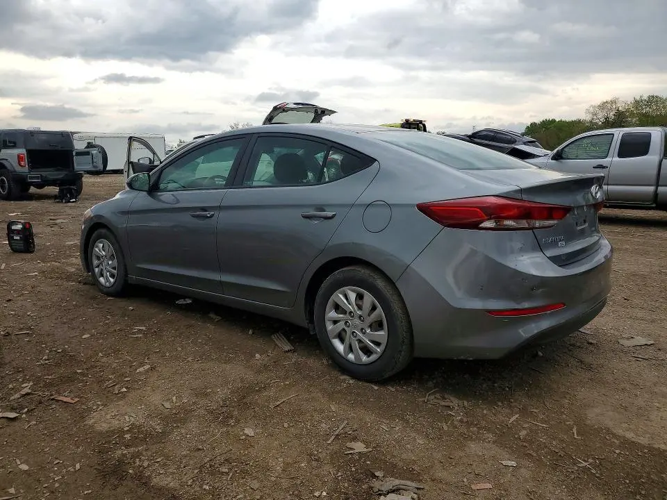 2018 HYUNDAI ELANTRA SE  