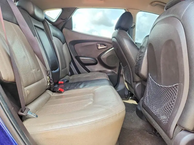 2010 HYUNDAI TUCSON LIMITED  