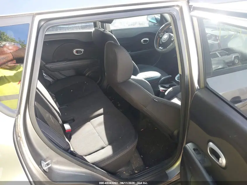 2016 KIA SOUL  
