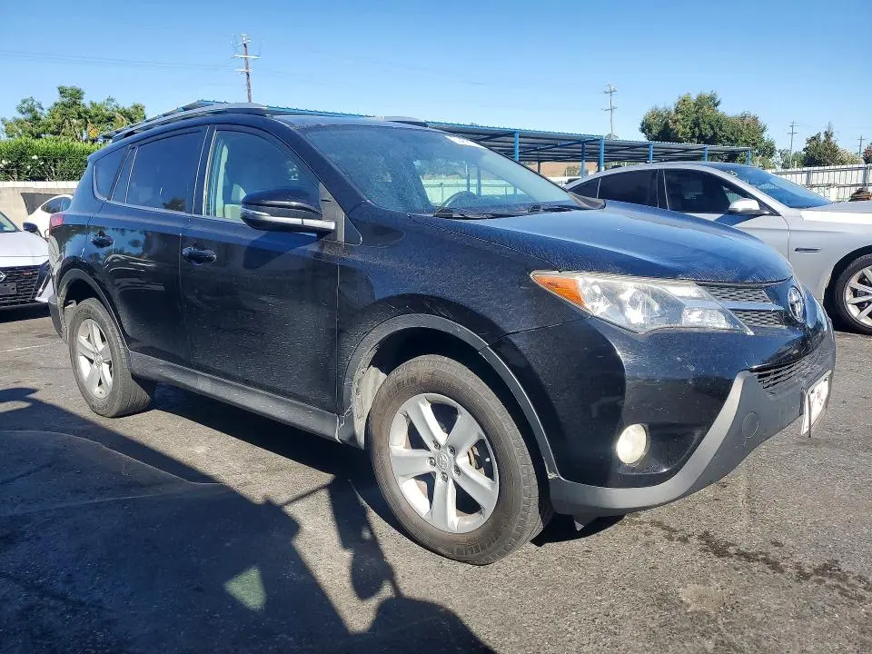 2013 TOYOTA RAV4 XLE  