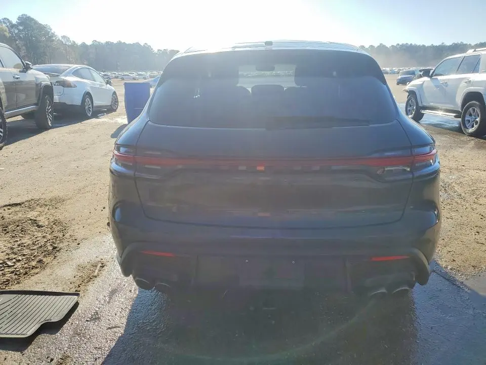 2026 PORSCHE MACAN S  