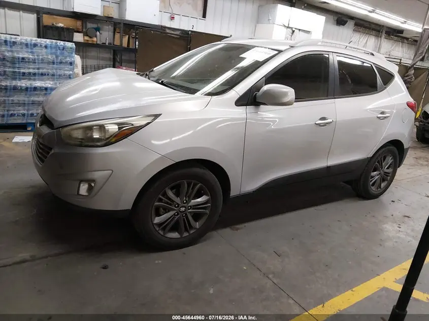 2015 HYUNDAI TUCSON SE