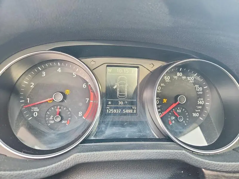 2016 VOLKSWAGEN PASSAT SE  