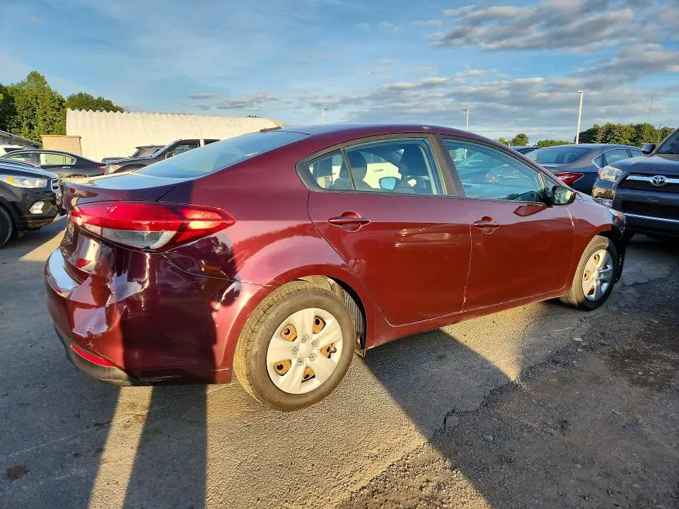 2017 KIA FORTE LX  