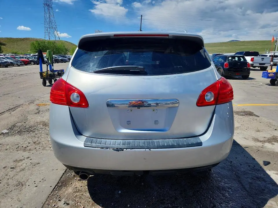 2011 NISSAN ROGUE S  