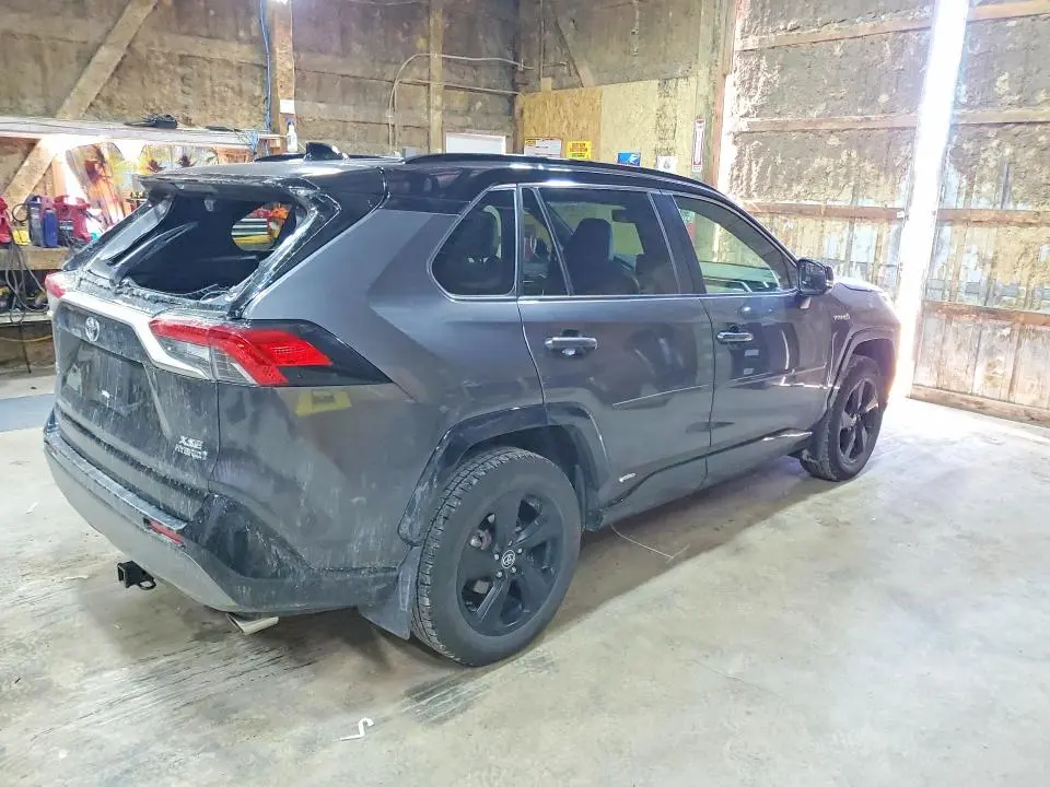 2020 TOYOTA RAV4 XSE  