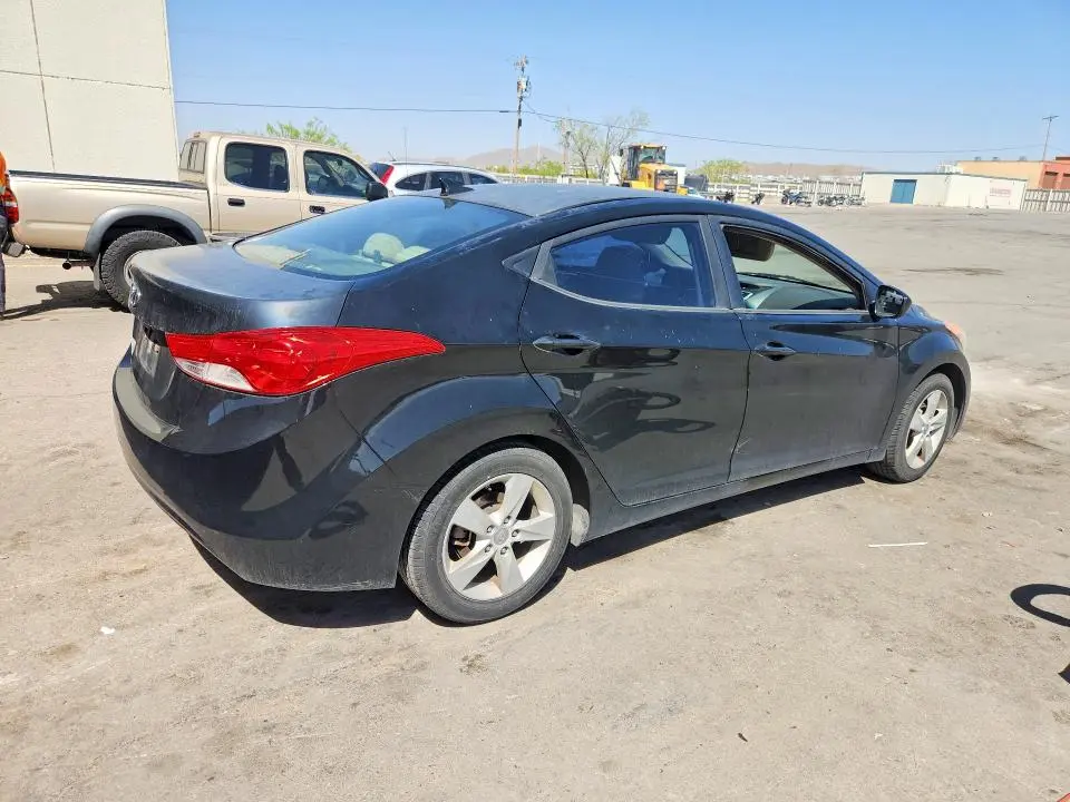 2011 HYUNDAI ELANTRA GLS  