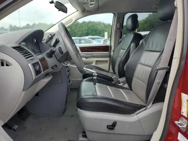 2010 CHRYSLER TOWN & COUNTRY TOURING  