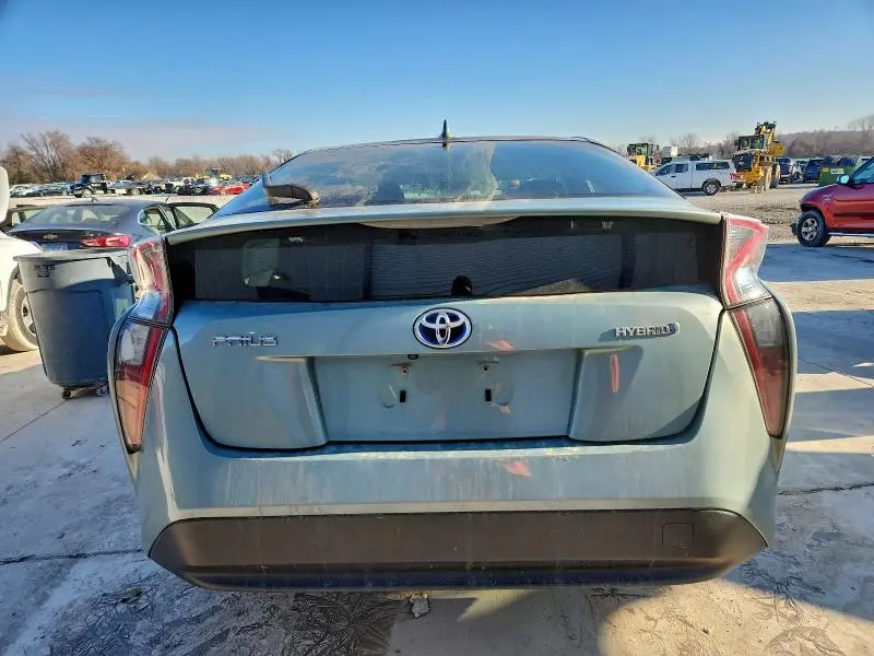 2016 TOYOTA PRIUS   