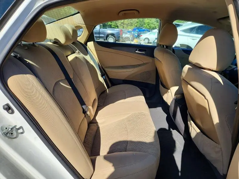 2011 HYUNDAI SONATA GLS  