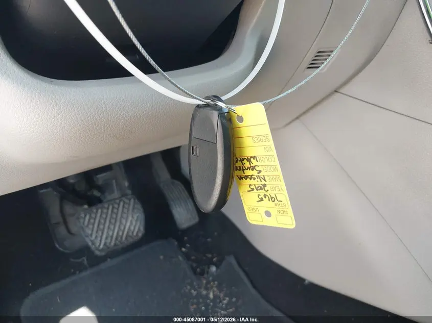 2015 NISSAN SENTRA SV