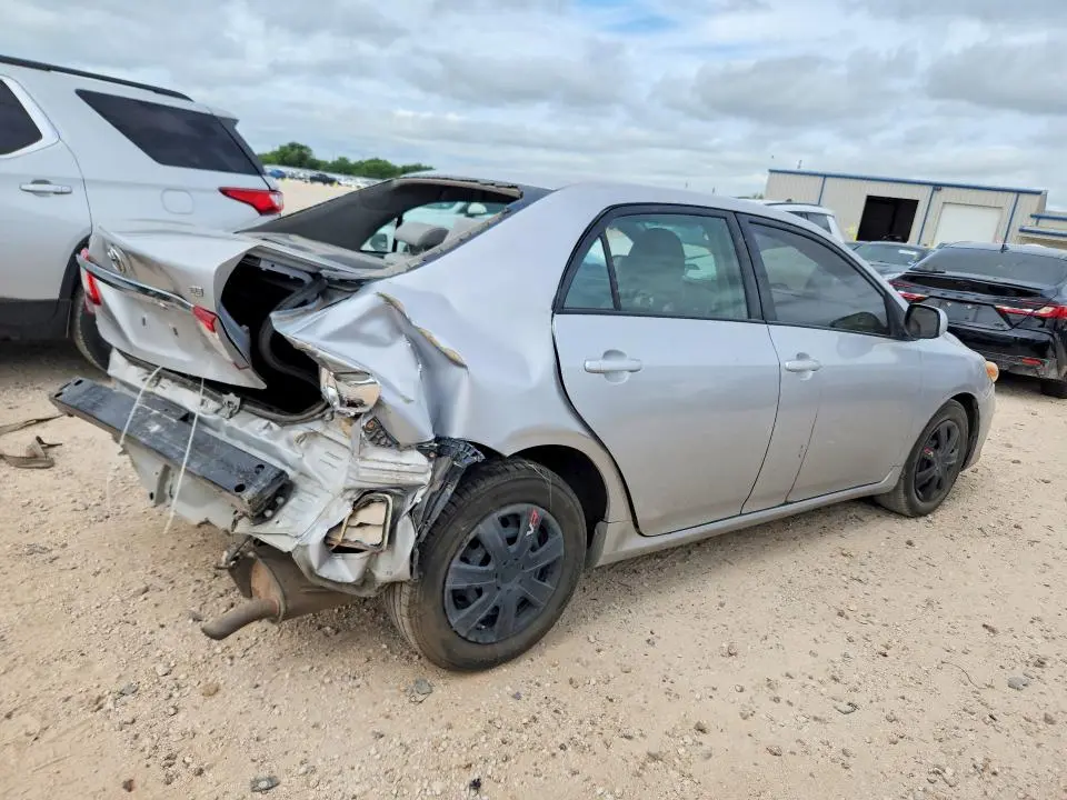 2011 TOYOTA COROLLA LE  