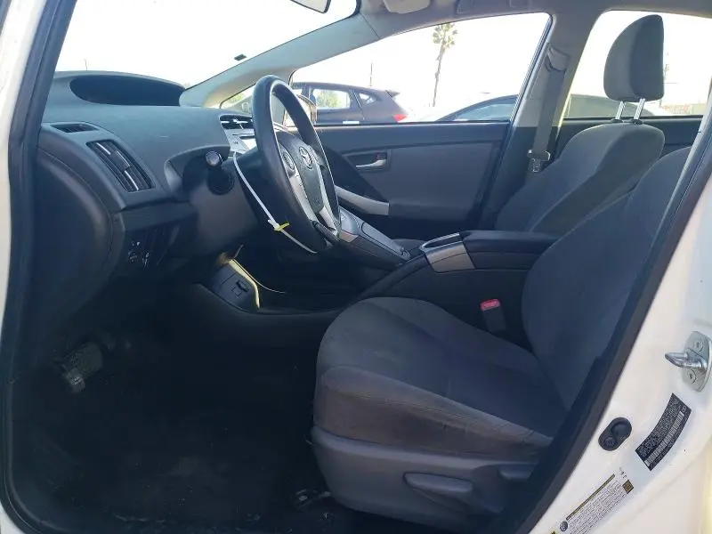 2013 TOYOTA PRIUS ONE  