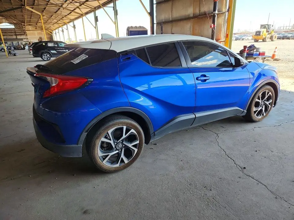 2019 TOYOTA C-HR XLE  