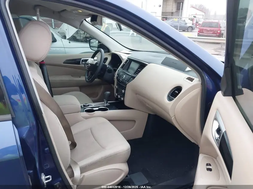 2017 NISSAN PATHFINDER S