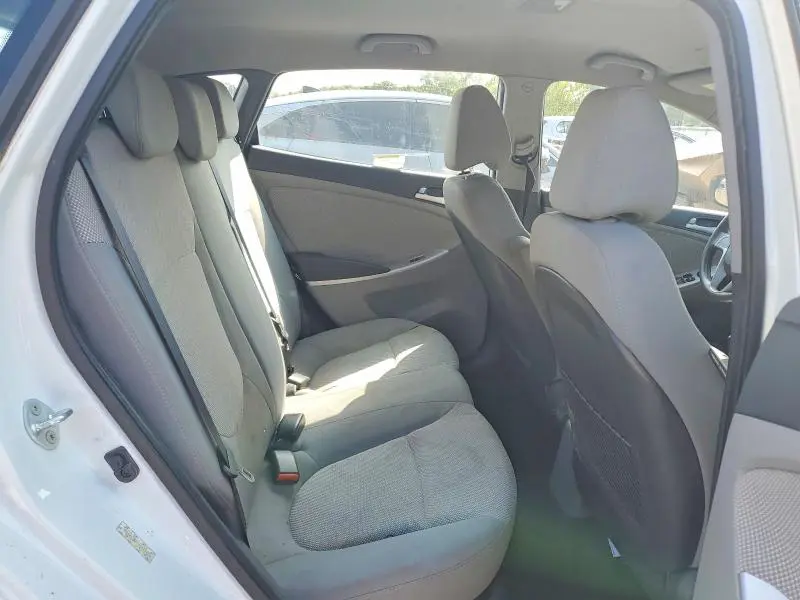 2014 HYUNDAI ACCENT GS  