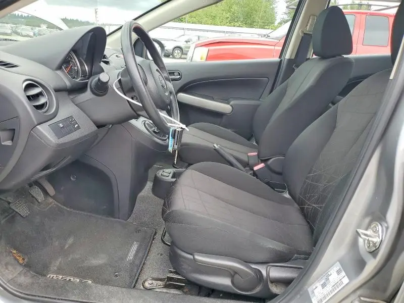 2013 MAZDA MAZDA2   