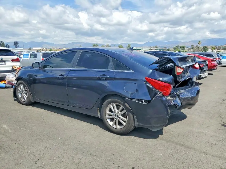 2012 HYUNDAI SONATA GLS  