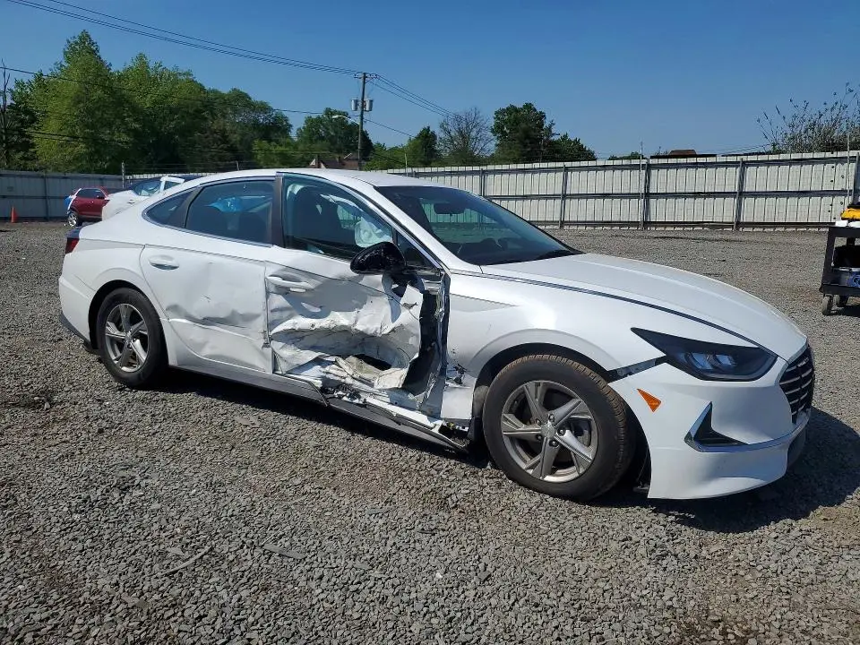 2021 HYUNDAI SONATA SE  