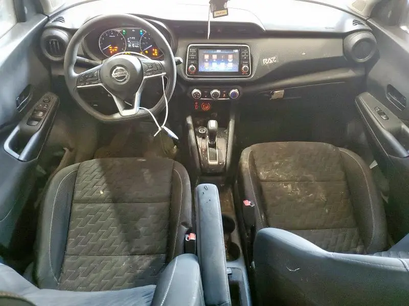 2021 NISSAN KICKS S  
