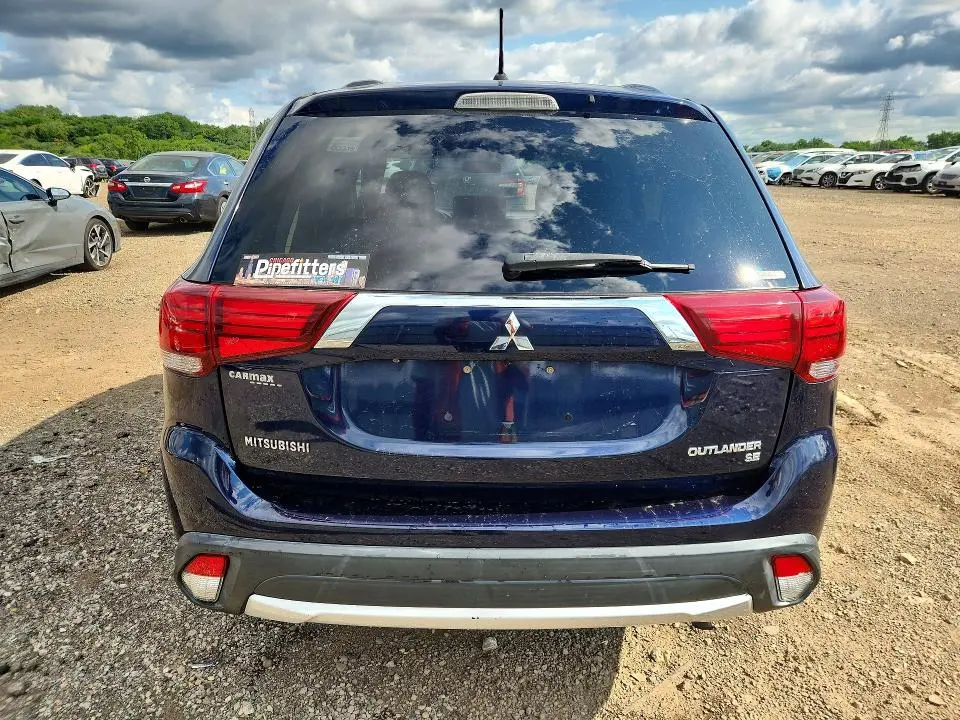 2016 MITSUBISHI OUTLANDER SE  