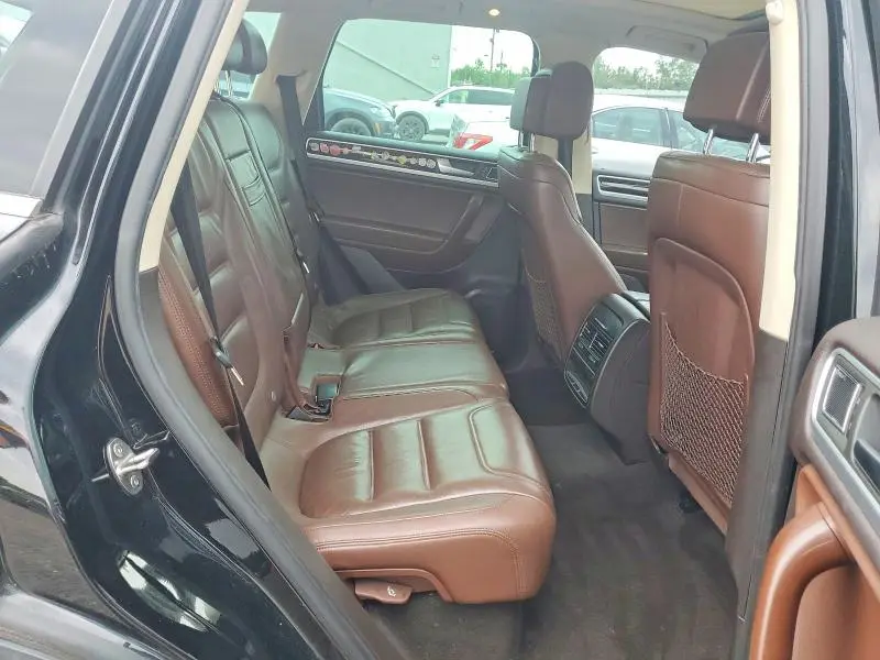 2013 VOLKSWAGEN TOUAREG V6 TDI  