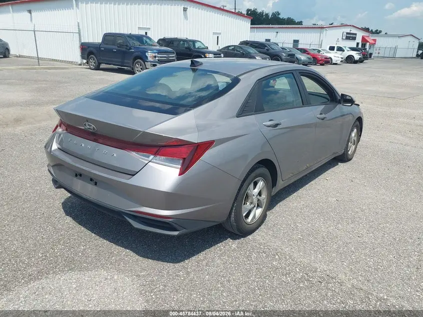 2023 HYUNDAI ELANTRA SE