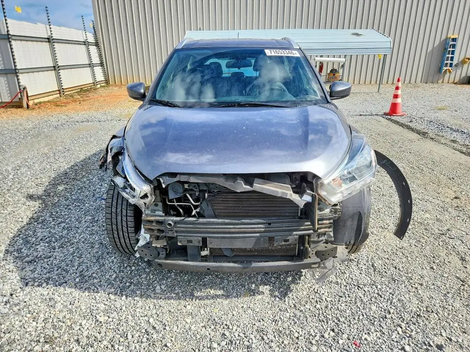 2019 NISSAN KICKS SV  