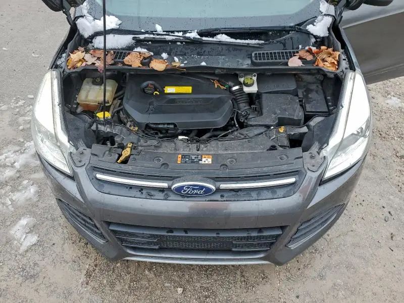 2015 FORD ESCAPE SE  