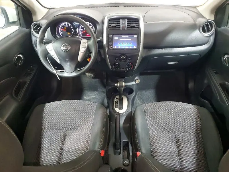 2018 NISSAN VERSA SV  