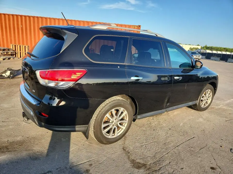 2015 NISSAN PATHFINDER SV  