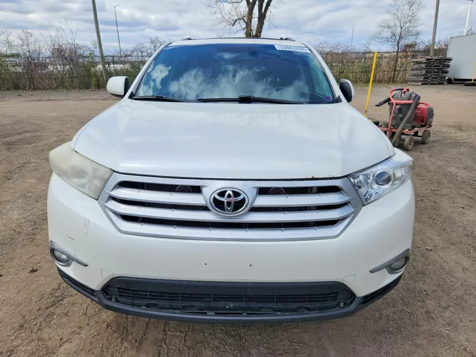 2011 TOYOTA HIGHLANDER BASE  