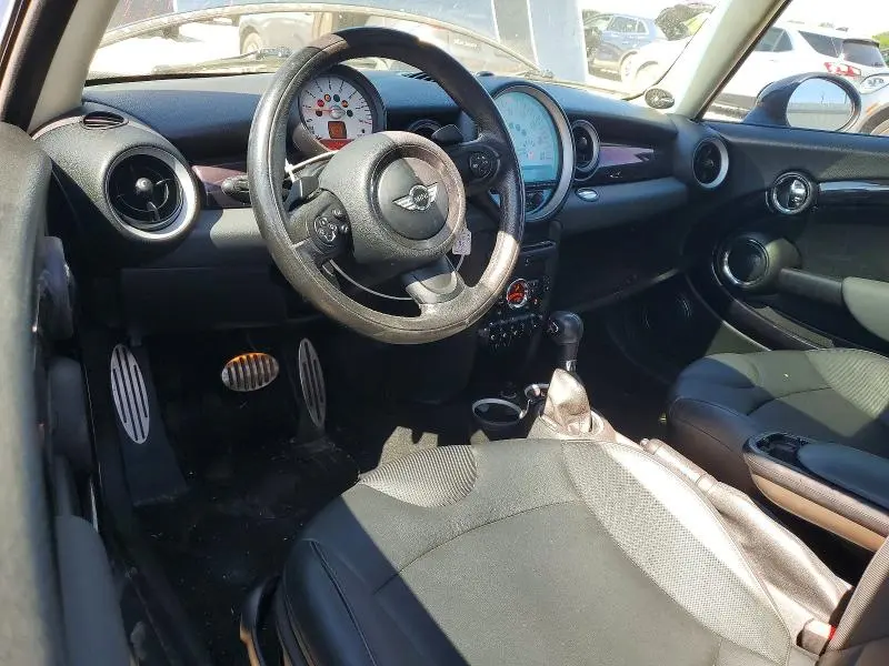2011 MINI COOPER S  