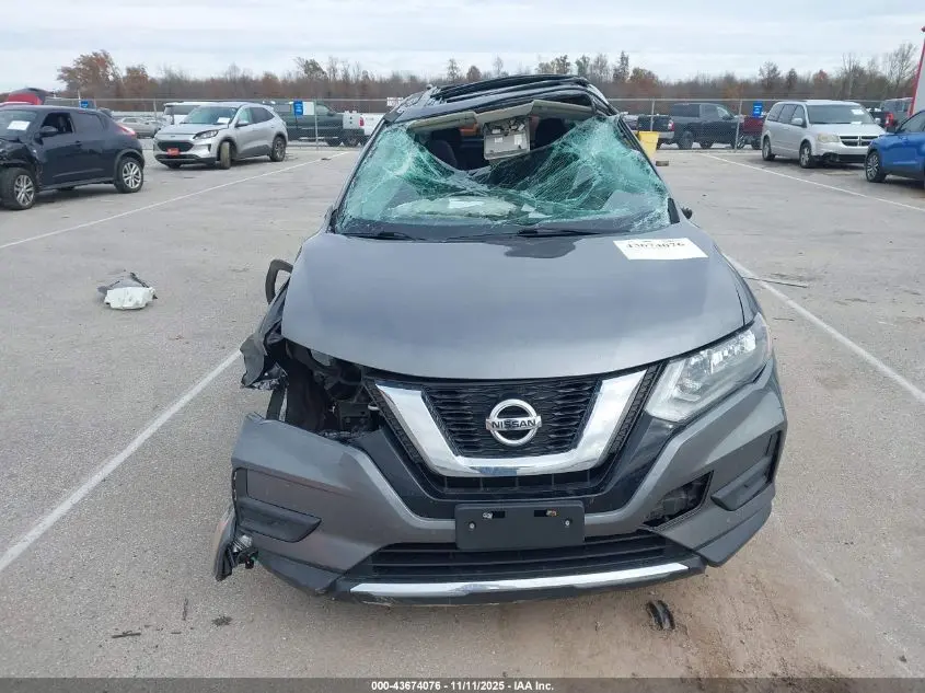 2017 NISSAN ROGUE SV