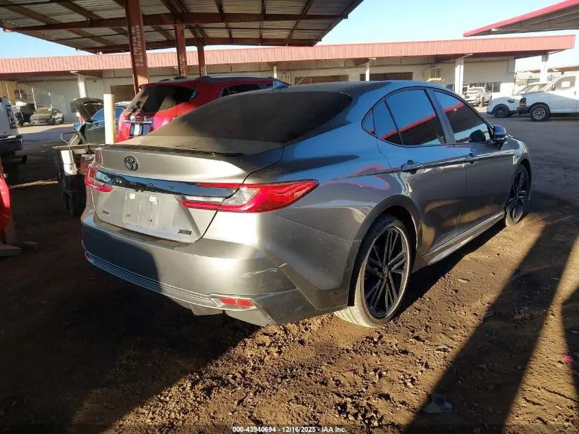 2025 TOYOTA CAMRY XSE