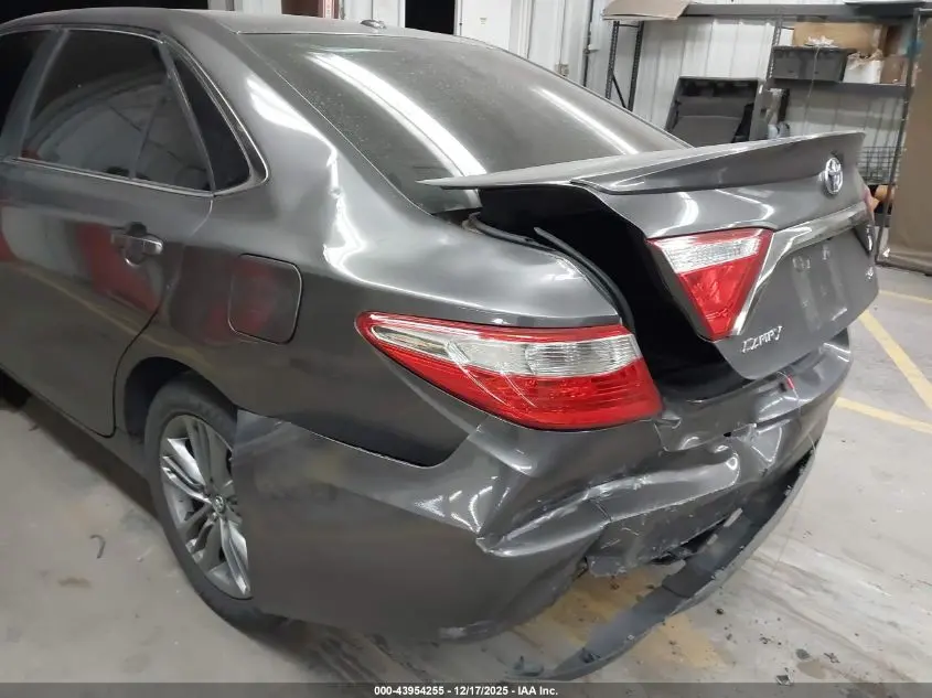 2017 TOYOTA CAMRY SE