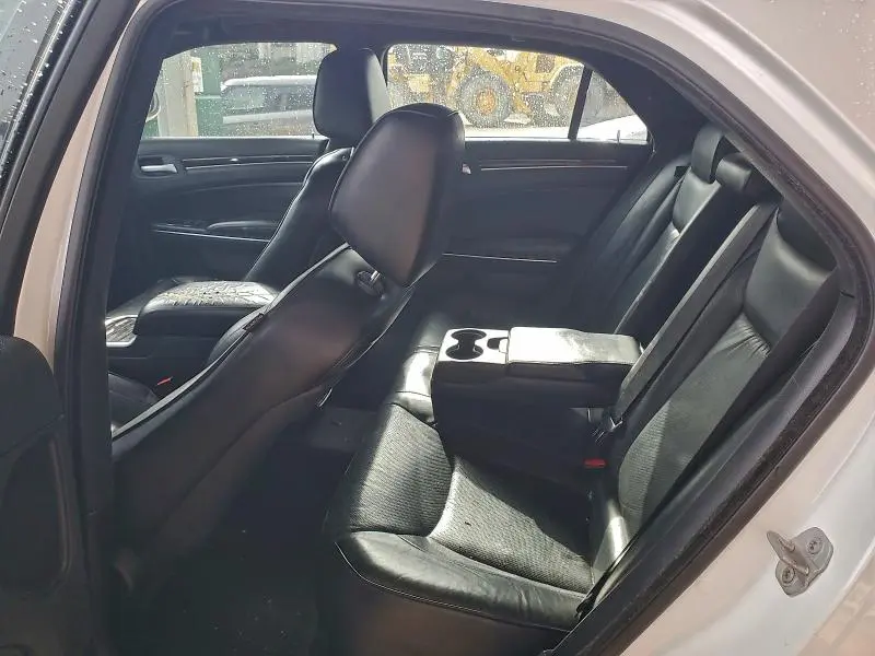 2011 CHRYSLER 300 LIMITED  