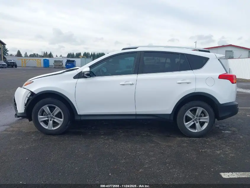 2015 TOYOTA RAV4 XLE