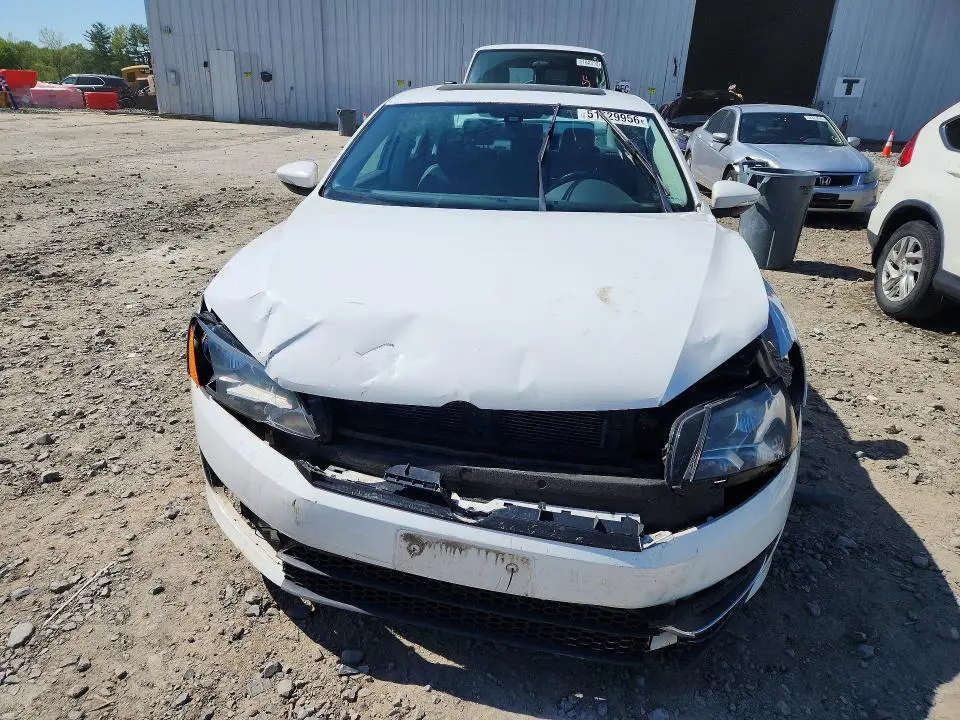 2012 VOLKSWAGEN PASSAT SE  