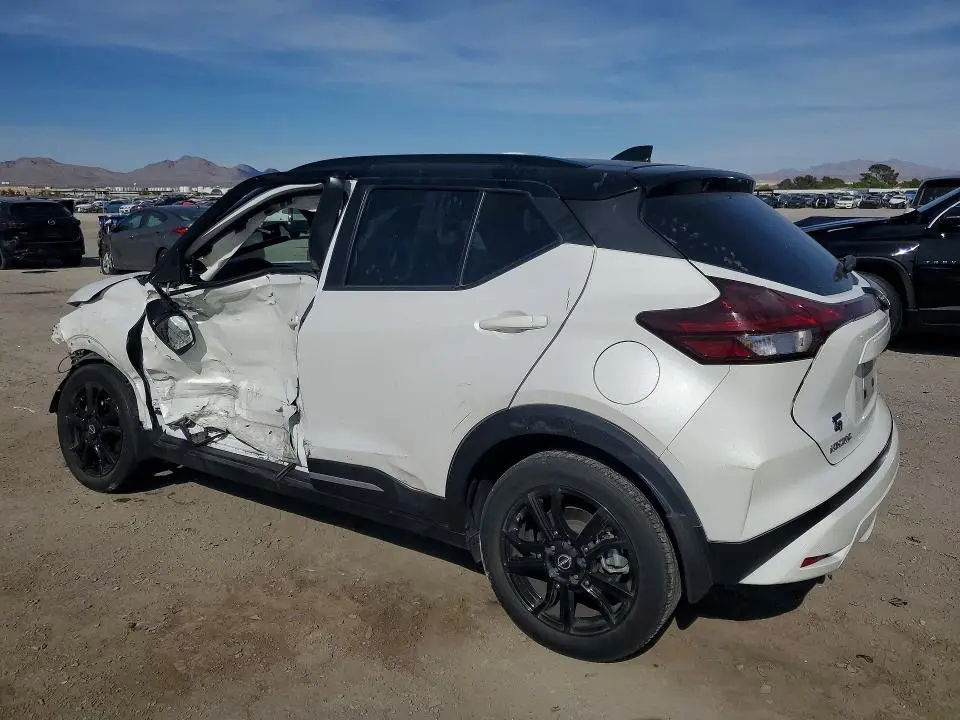 2023 NISSAN KICKS SR  