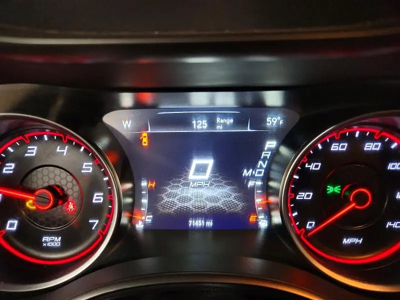 2019 DODGE CHARGER SXT  