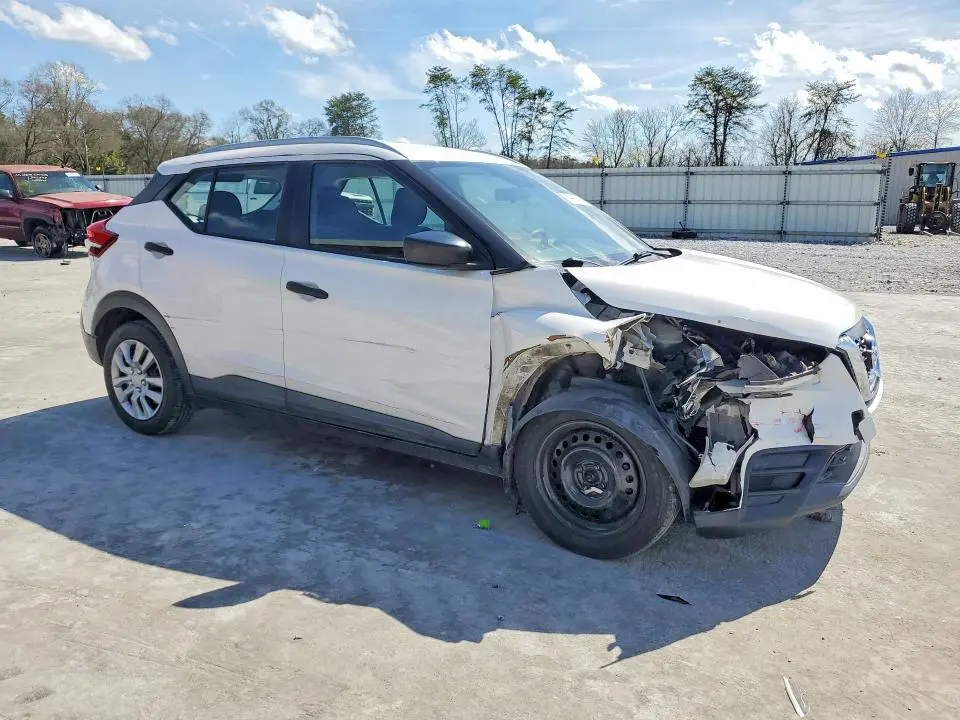 2019 NISSAN KICKS S  
