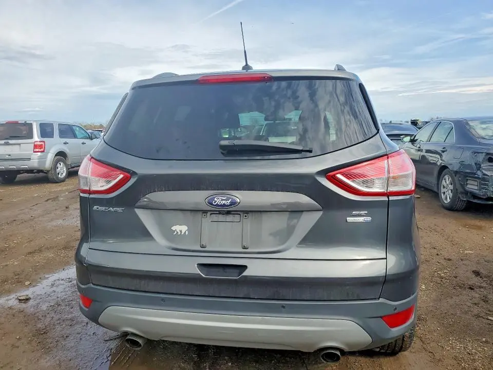 2016 FORD ESCAPE SE  