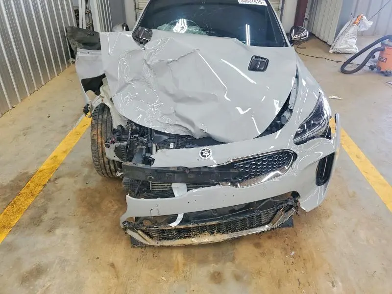 2020 KIA STINGER GT2  