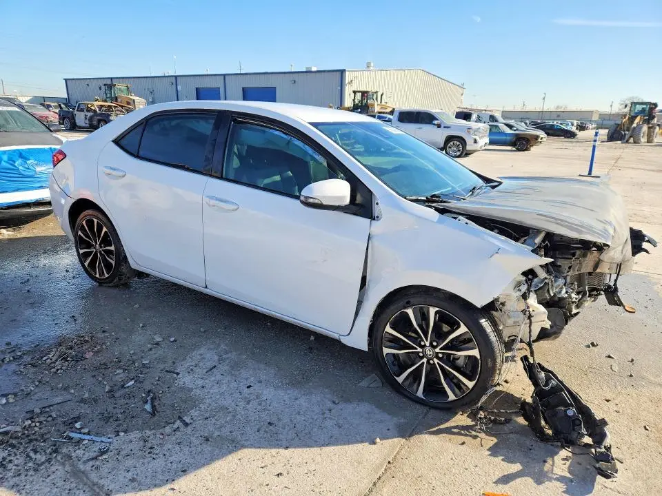 2019 TOYOTA COROLLA SE  