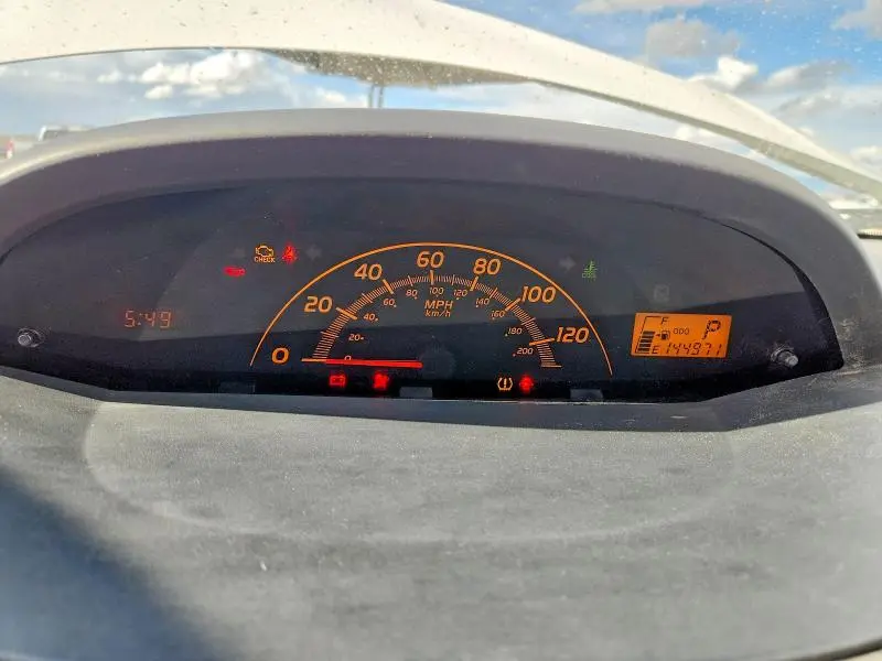 2010 TOYOTA YARIS BASE  