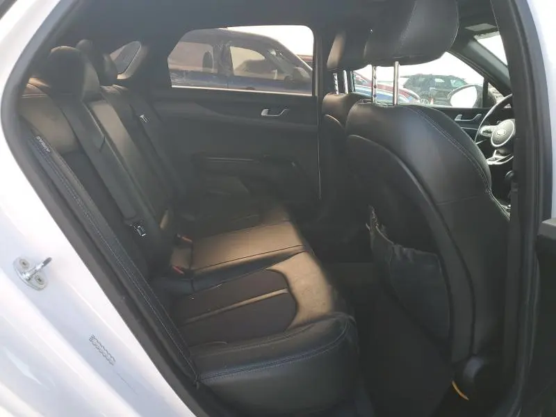 2021 KIA K5 GT LINE  