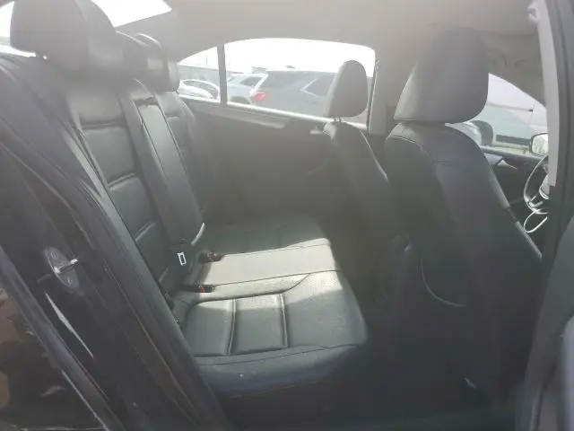 2017 VOLKSWAGEN JETTA SE  