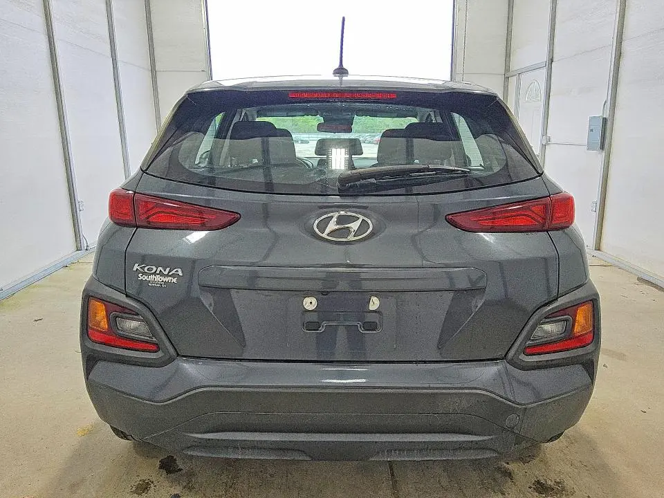 2021 HYUNDAI KONA SE  