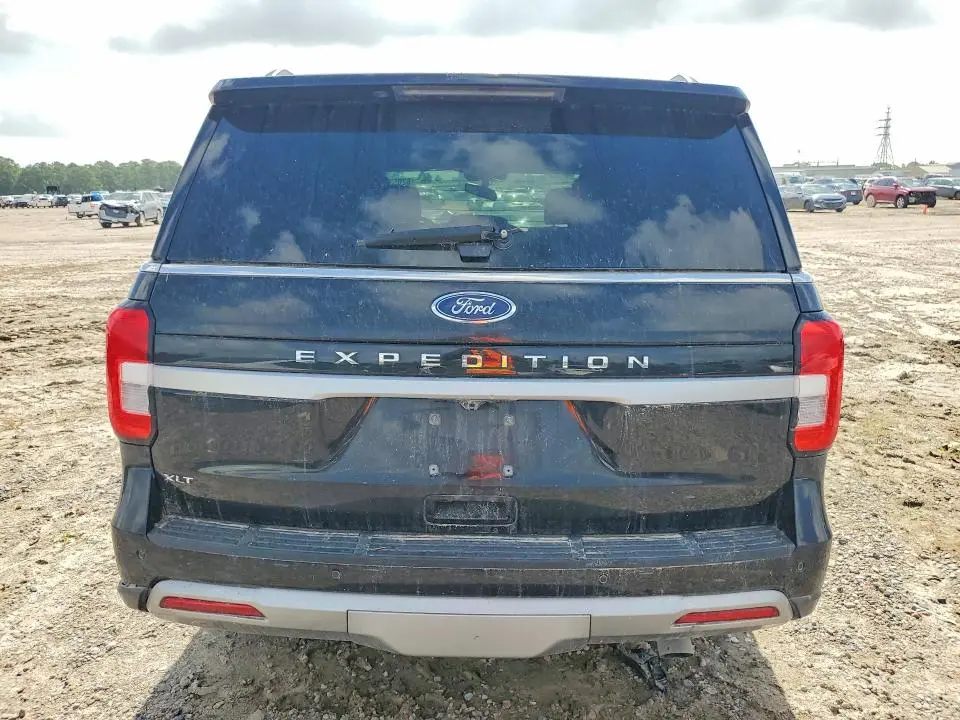 2023 FORD EXPEDITION XLT  
